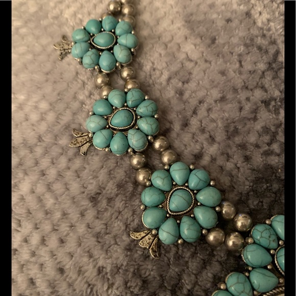 Turquoise Necklace - Picture 3 of 13